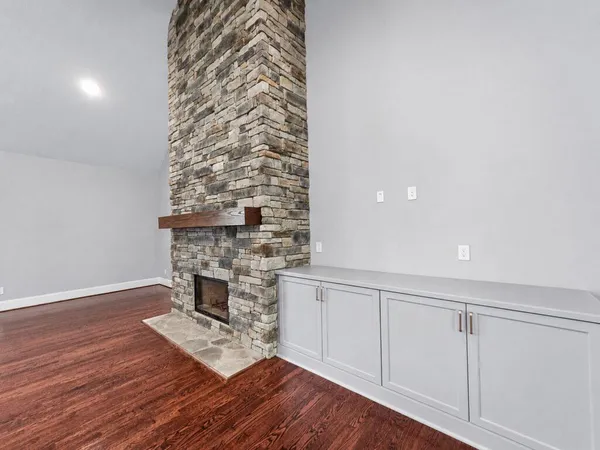 Living Room — Amherst Fassinger