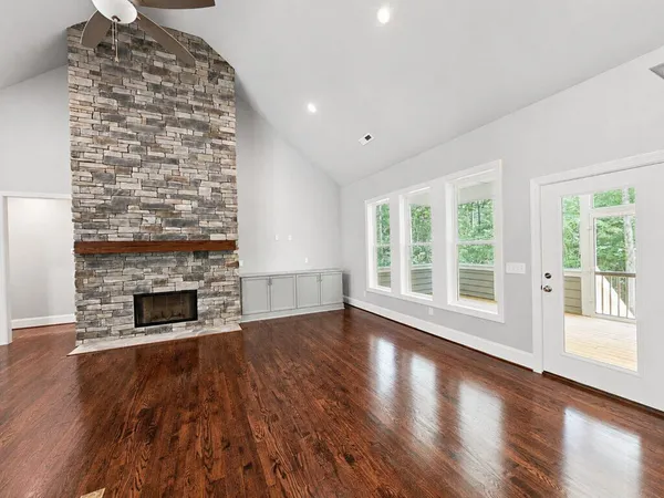 Living Room — Amherst Fassinger
