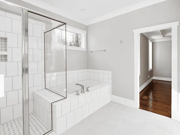 Primary Bath — Applewood