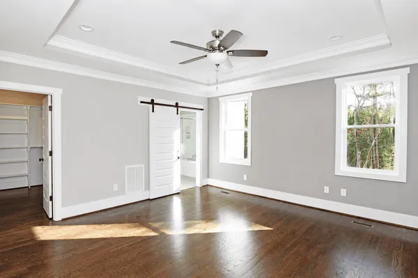 Primary Suites — Applewood
