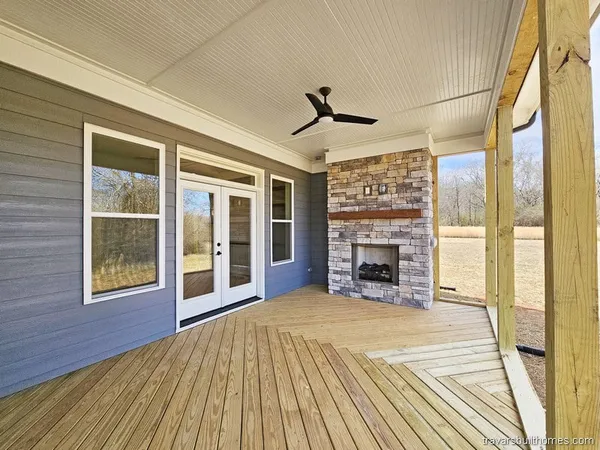 Porch — Avonmore