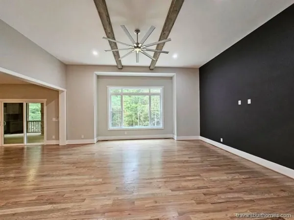 Living Room — Chestnut Pointe