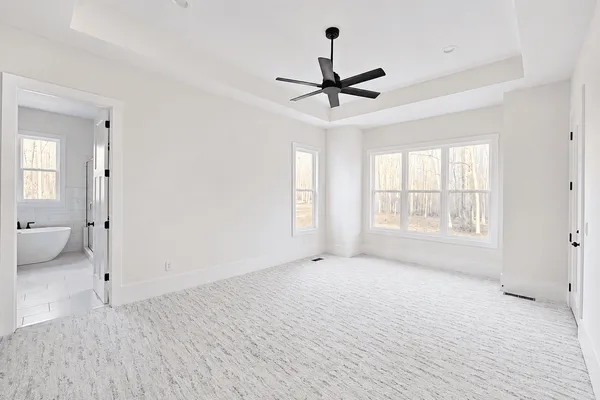 Primary Suites — Danbury Springs