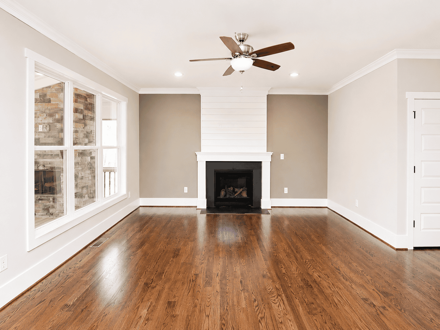 Living Room — Applewood