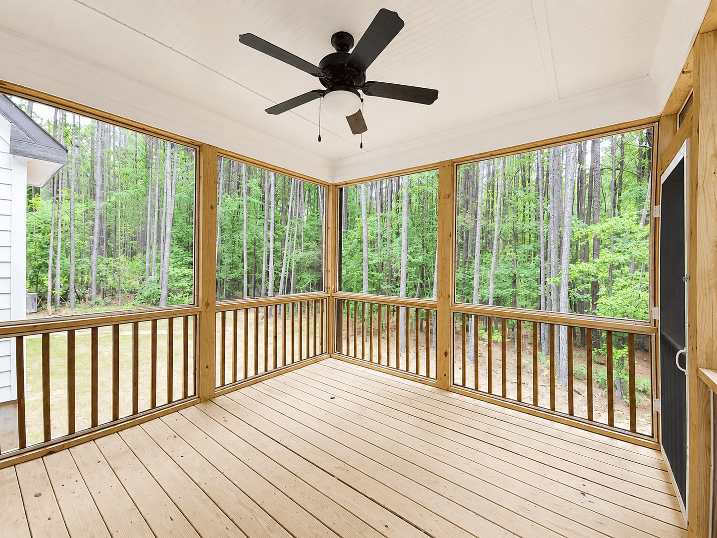 Screened Porch — Riverstone B