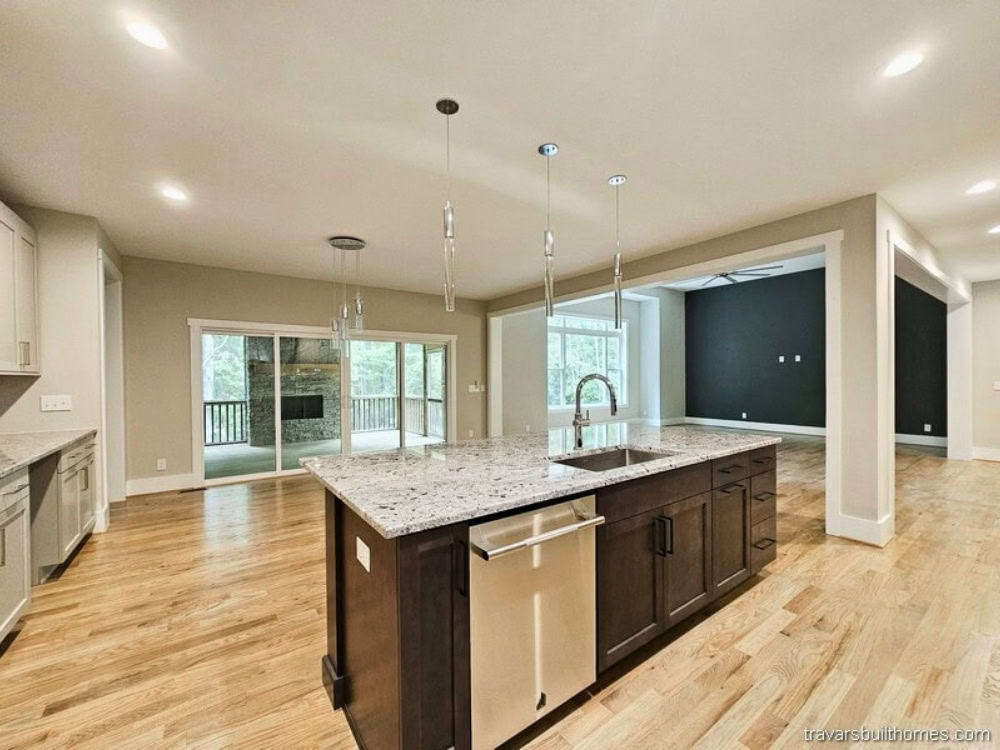 Kitchen — Chestnut Pointe