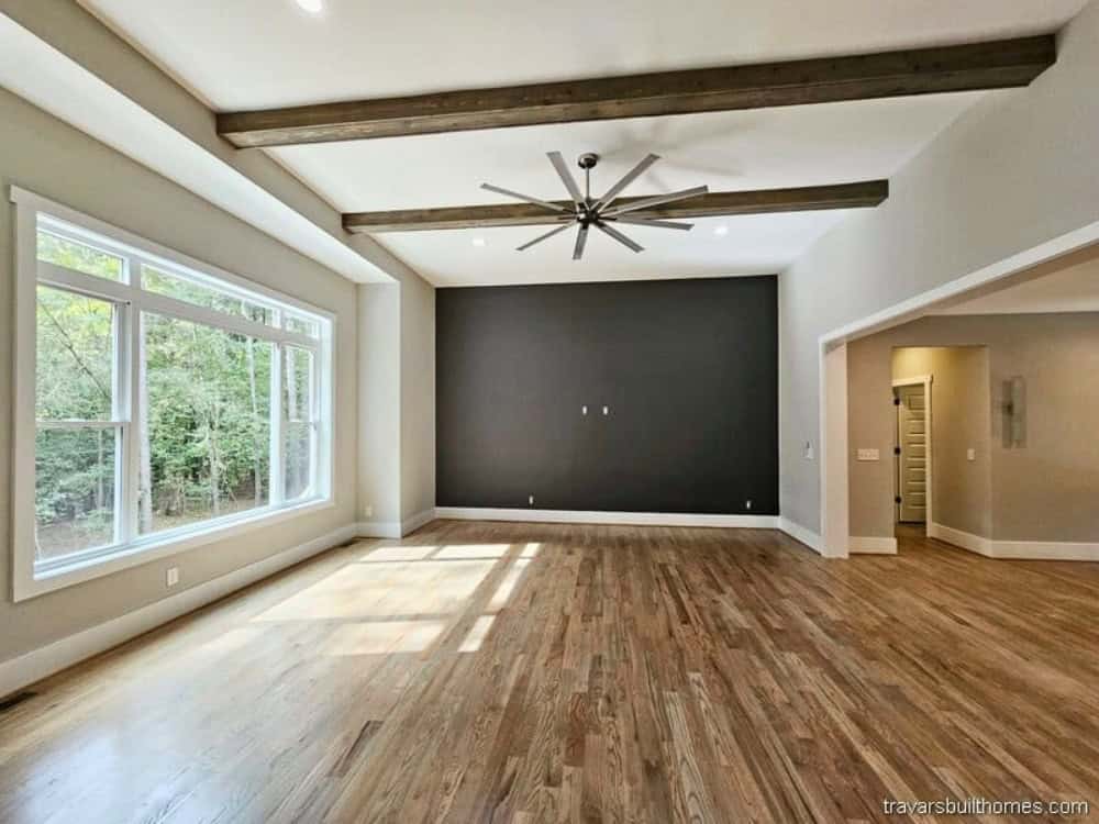 Chestnut Pointe living