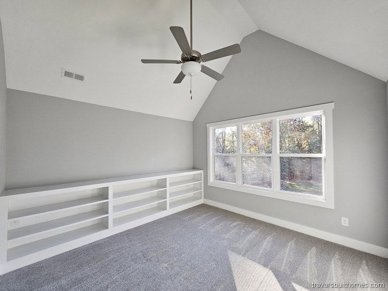 Bonus Room — Holton Manor
