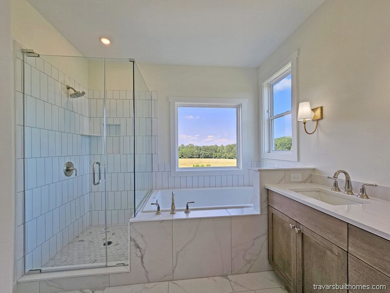 Primary Bath — Quail Ridge