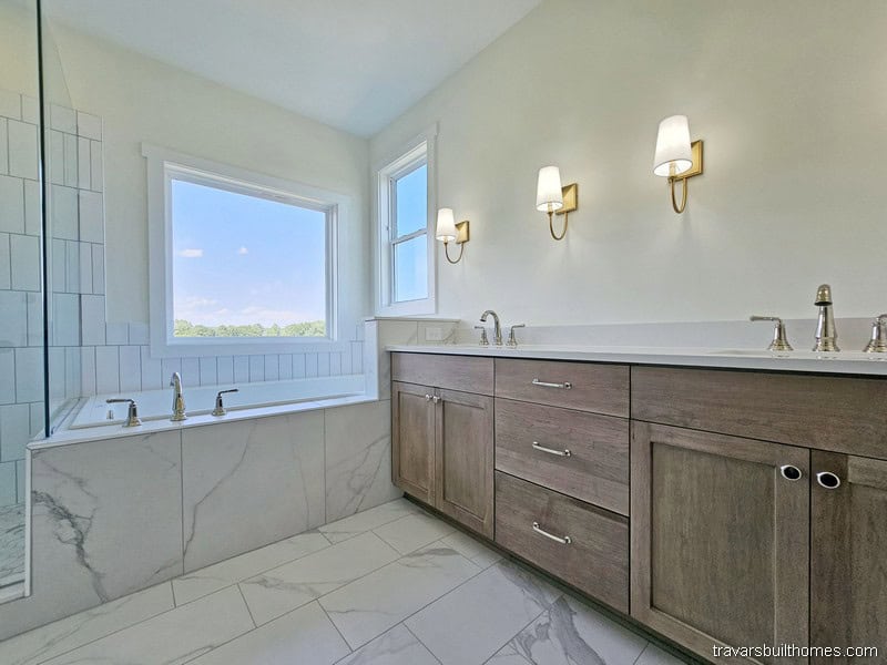Primary Bath — Quail Ridge