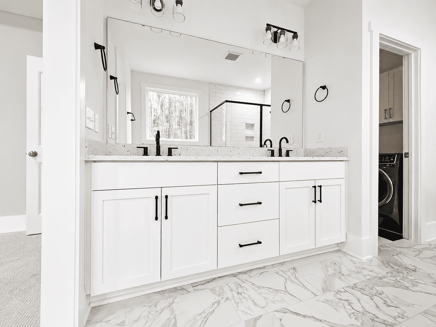 Longview owner suite bath