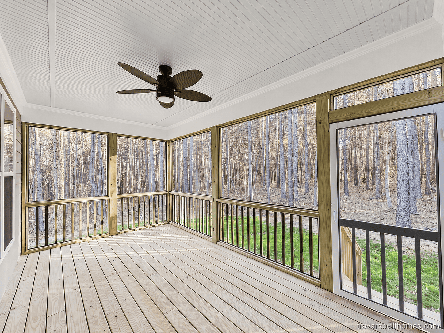 Screened Porch — La Puente