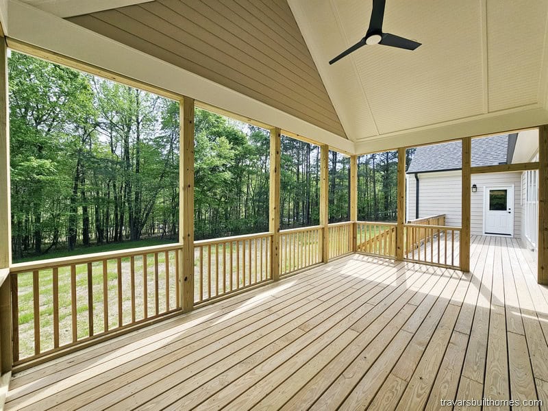 Screened Porch — Mulberry Farm