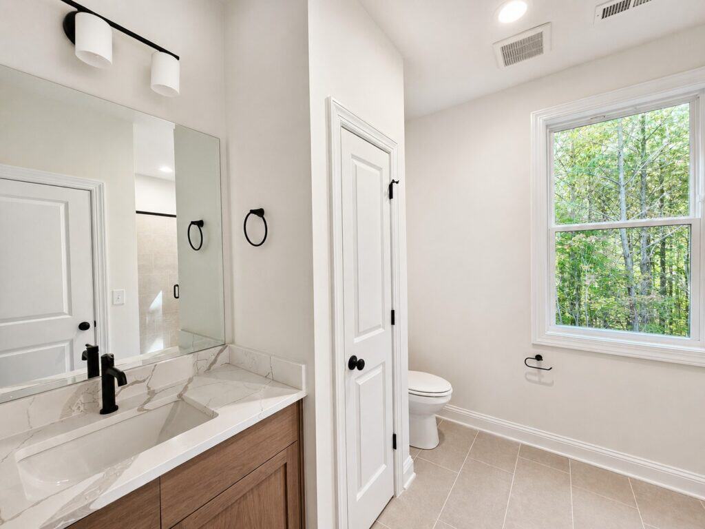 Secondary Bath — Settlers Ridge