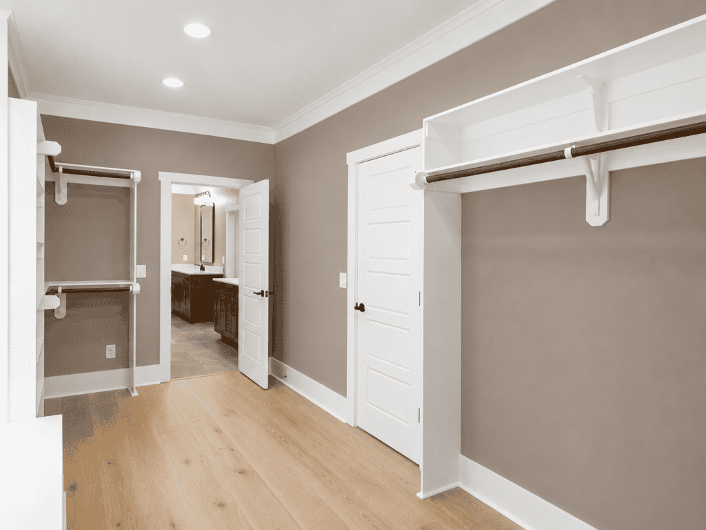 Closet — Aster Park