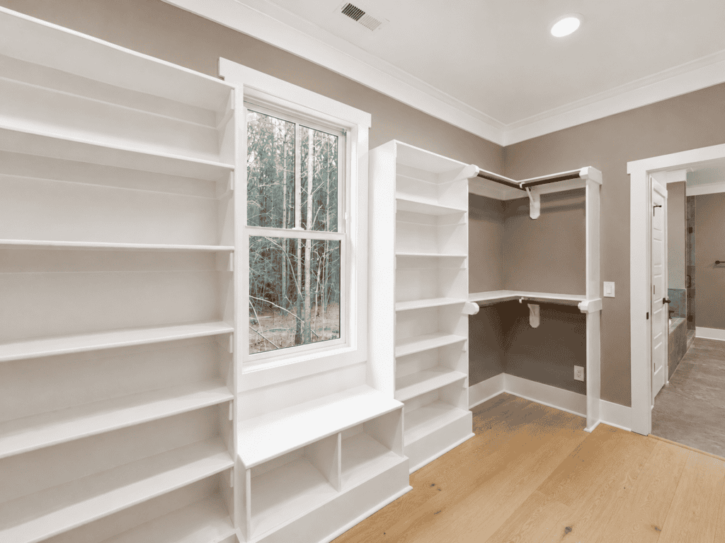Closet — Aster Park