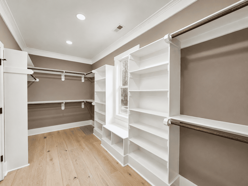 Closet — Aster Park