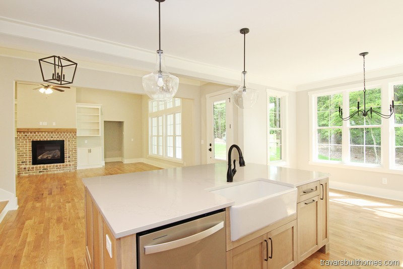 White Farmhouse Sink